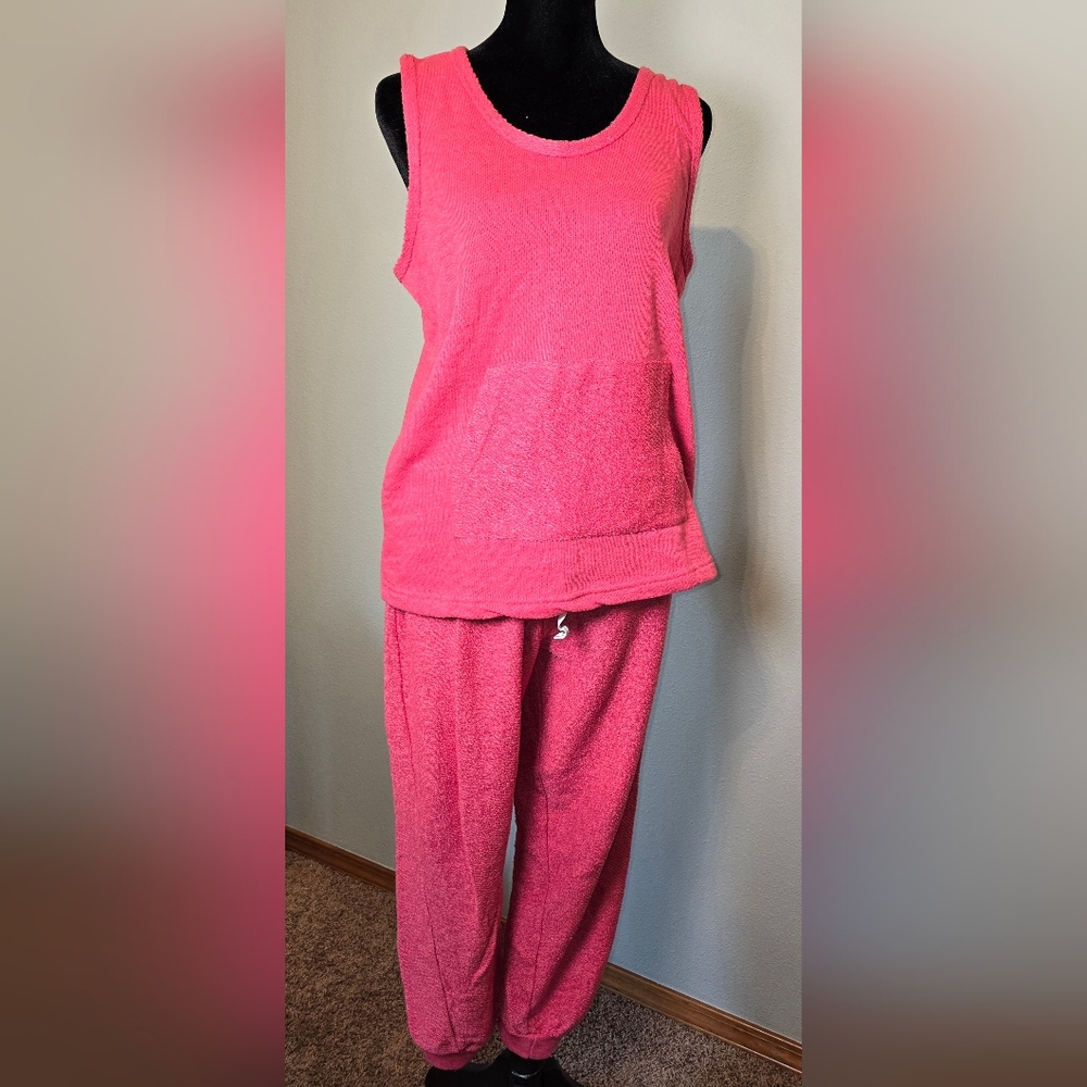 Bearpaw  - Women's Lounge set - Size Large - Tank with cropped pants - 2 pc